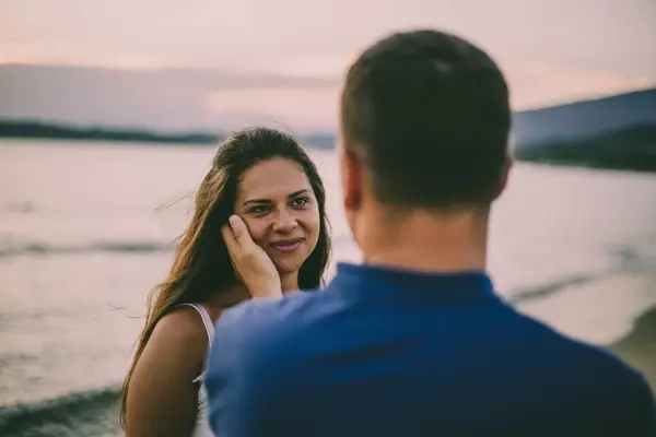 صورة تحتوي على حبيبين اقوى جلب الحبيب