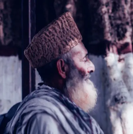 صورة تحتوي على شيخ روحاني روحاني سعودي